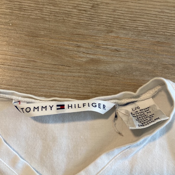 Tommy Hilfiger White cropped tee - Picture 2 of 3